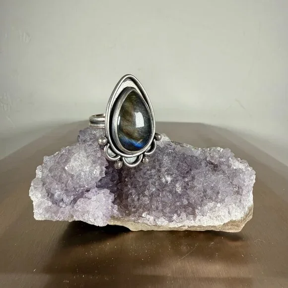 Sterling Silver Ring Gray Labradorite Teardrop Gemstone Elegant Jewelry Size 7 - Picture 2 of 5